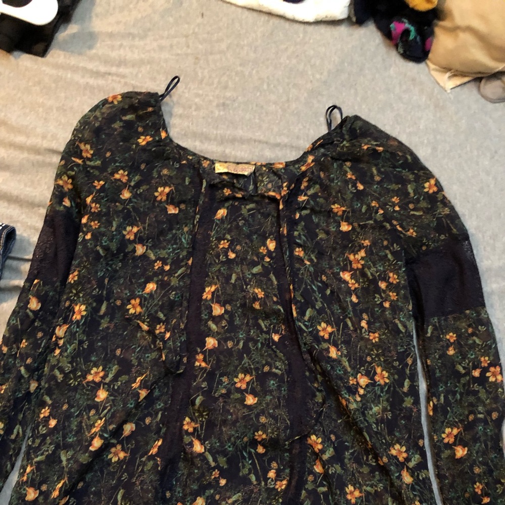 Women’s tops